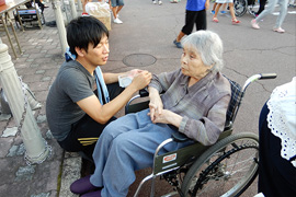 岐阜県立寿楽苑の夏祭り