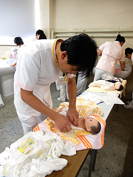 母性看護学Ⅲ≪沐浴指導≫2年生